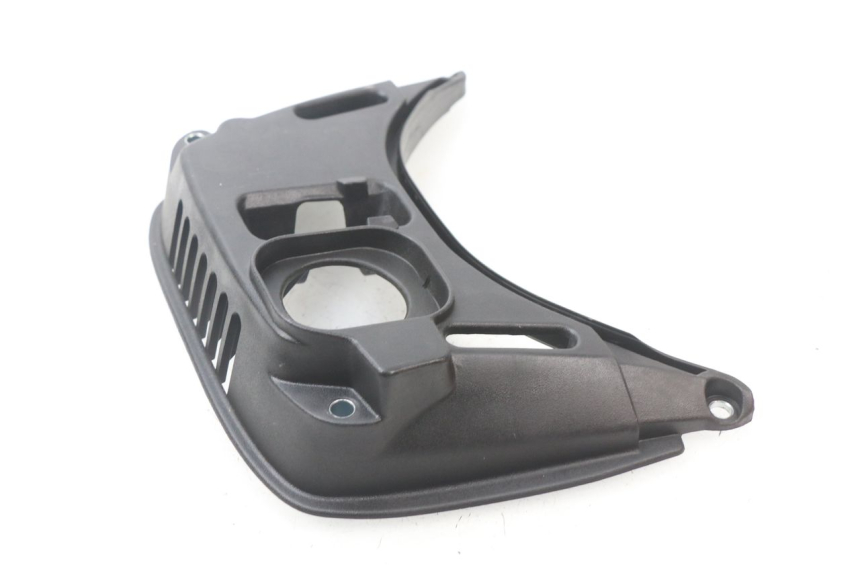 photo de FAIRING TANK PIAGGIO VESPA GTS IE ABS 300 (2016 - 2018) - Alternative perspective