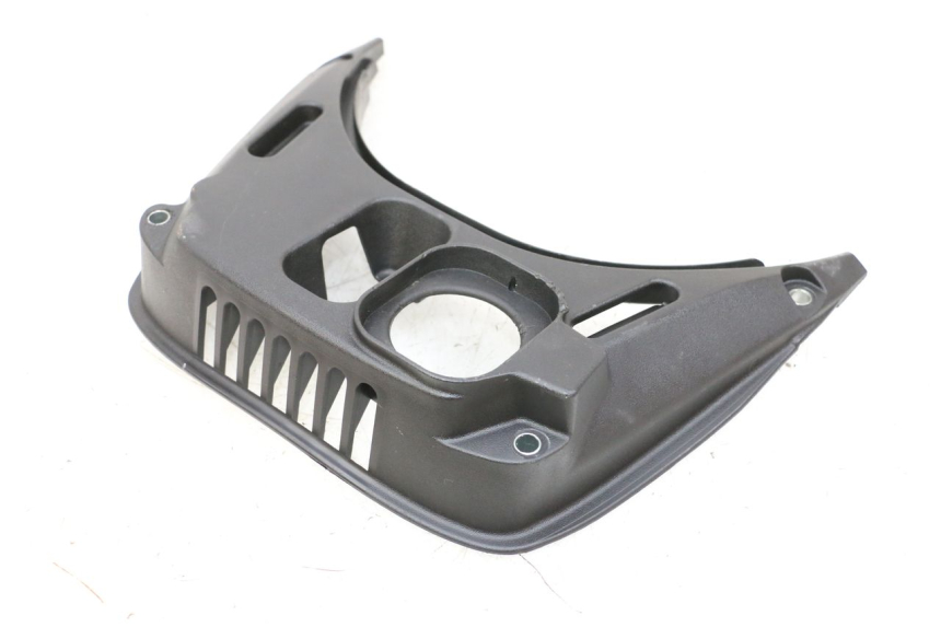 photo de FAIRING TANK PIAGGIO VESPA GTS SUPER IE 125 (2009 - 2016) - Technical close-up