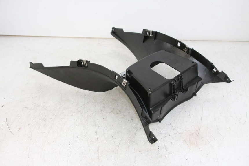 photo de FUEL TANK FAIRING PIAGGIO X10 125 (2012 - 2017) - Component detail