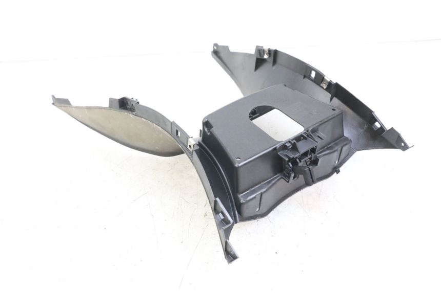 photo de FUEL TANK FAIRING PIAGGIO X10 125 (2012 - 2017) - Component detail
