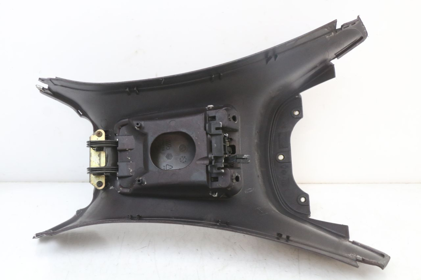 photo de FAIRING TANK PIAGGIO X8 125 (2004 - 2007) - Markings and original references