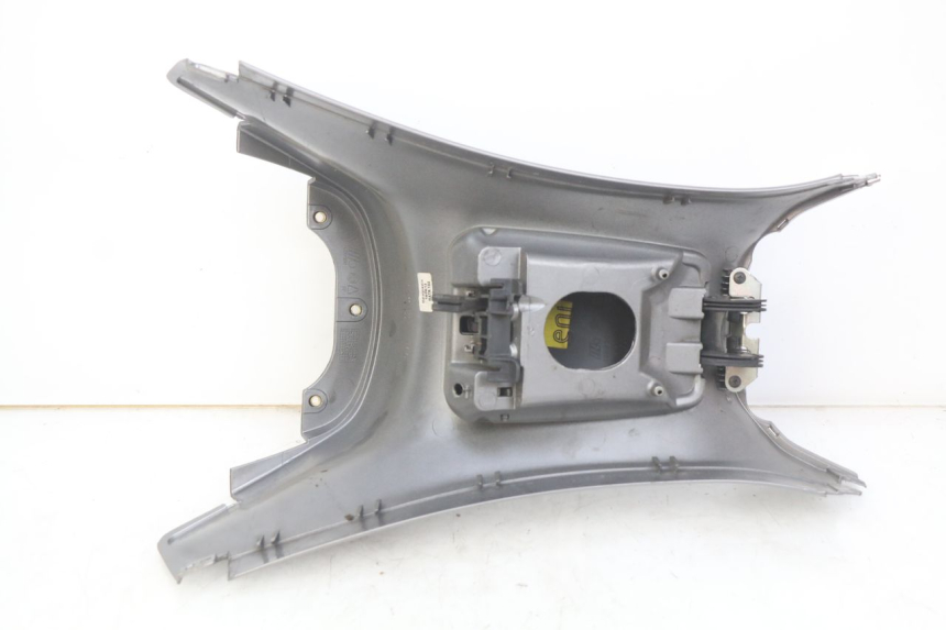 photo de FAIRING TANK PIAGGIO XEVO - X EVO 125 (2007 - 2017) - Alternative perspective