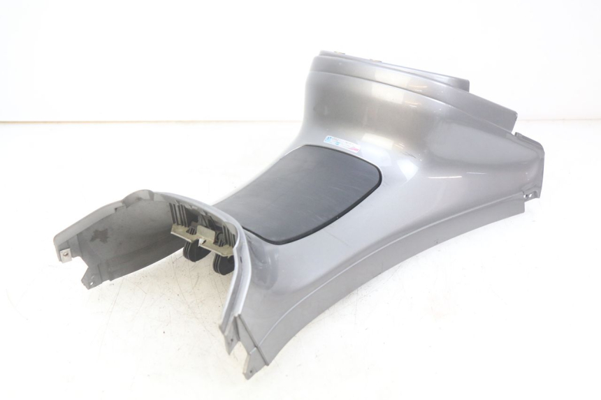 photo de FAIRING TANK PIAGGIO XEVO - X EVO 125 (2007 - 2017) - Fixing points details