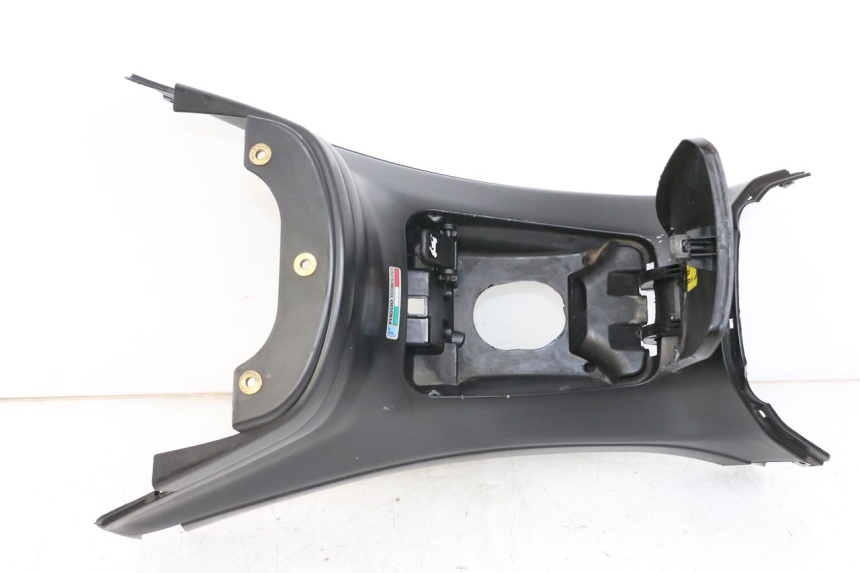 photo de FAIRING TANK PIAGGIO XEVO - X EVO 125 (2007 - 2017) - Technical close-up
