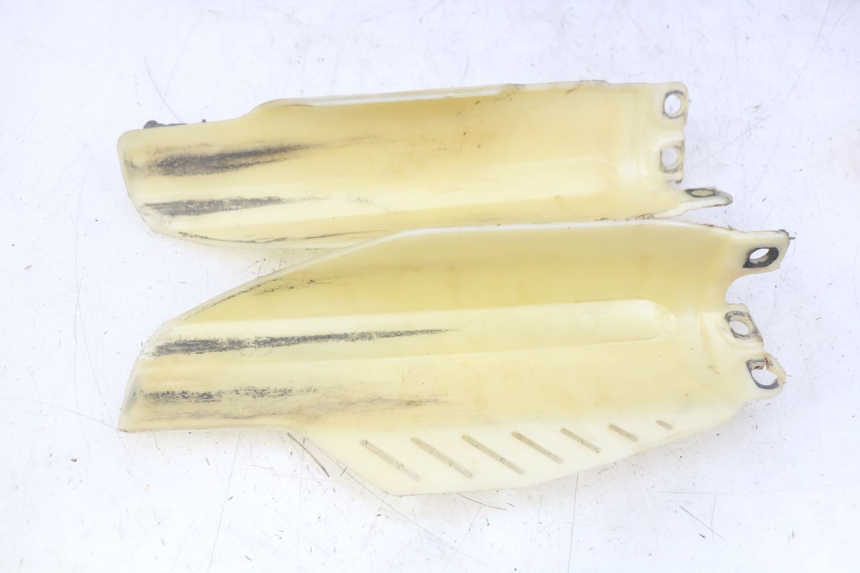 photo de COMPLETE FAIRING BODY KIT HONDA CR 80 (2001 - 2003) - Fixing points details