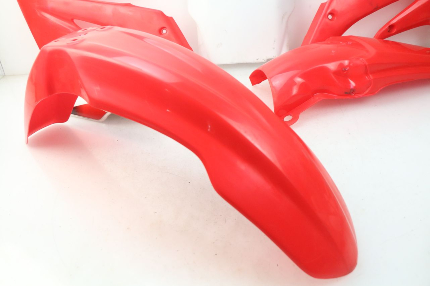 photo de COMPLETE FAIRING HONDA CRF CR-F 450 (2005 - 2008) - Surface and material condition