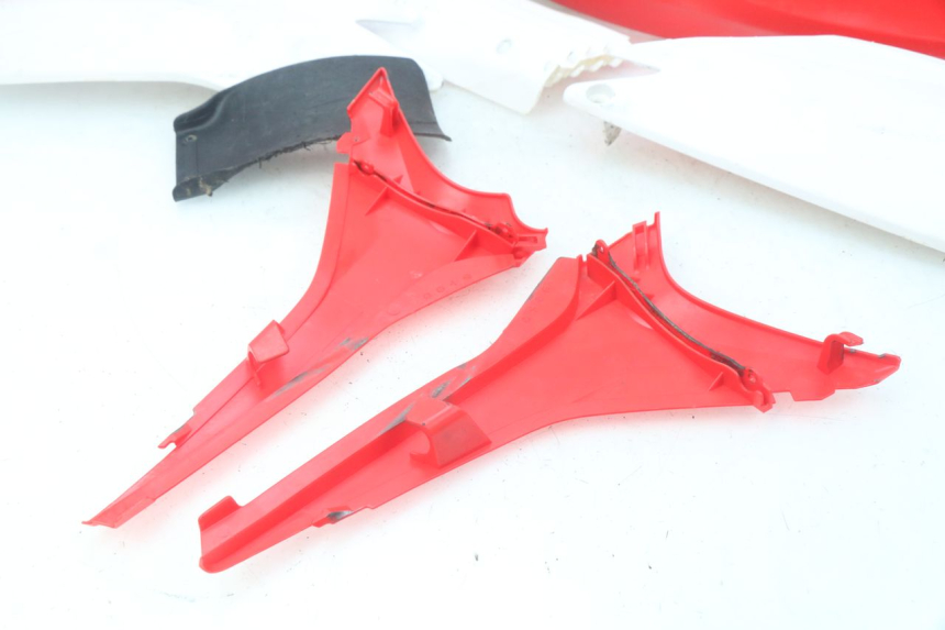 photo de COMPLETE FAIRING BODY KIT HONDA CRF 250 (2013 - 2016) - Focus on structure