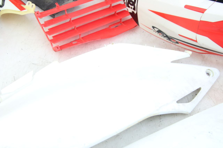 photo de COMPLETE FAIRING BODYWORK HONDA CRF 250 (2010 - 2013) - Technical close-up