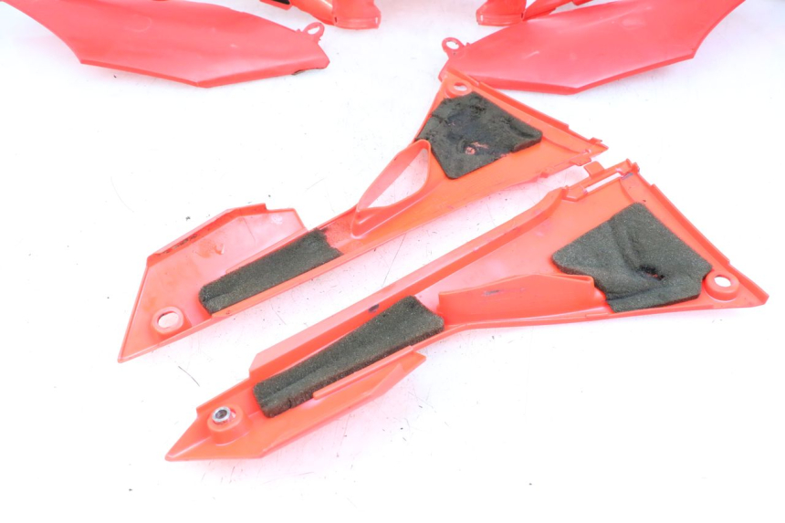 photo de COMPLETE FAIRING HONDA CRF R 250 (2020 - 2021) - Alternative angle