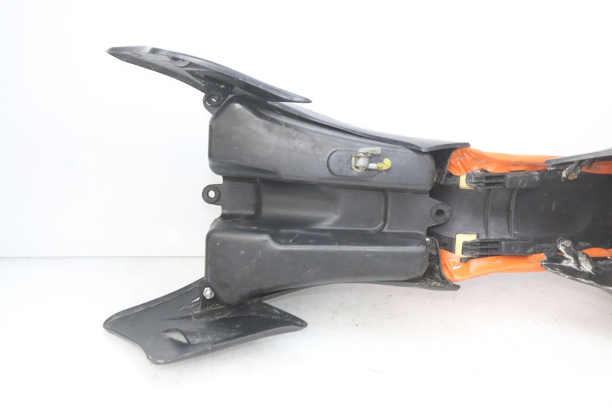 photo de COMPLETE FAIRING BODY KIT CCR DIRT BIKE 110 - Focus on structure