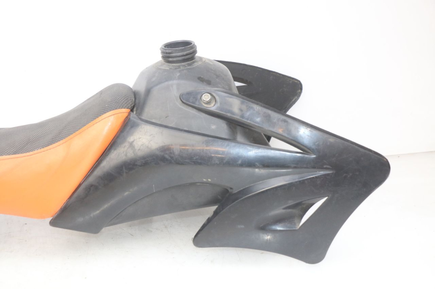 photo de COMPLETE FAIRING BODY KIT CCR DIRT BIKE 110 - Alternative perspective