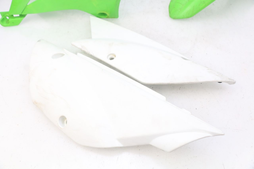 photo de COMPLETE FAIRING BODY KIT KAWASAKI KLX 110 (2010 - 2022) - Alternative perspective