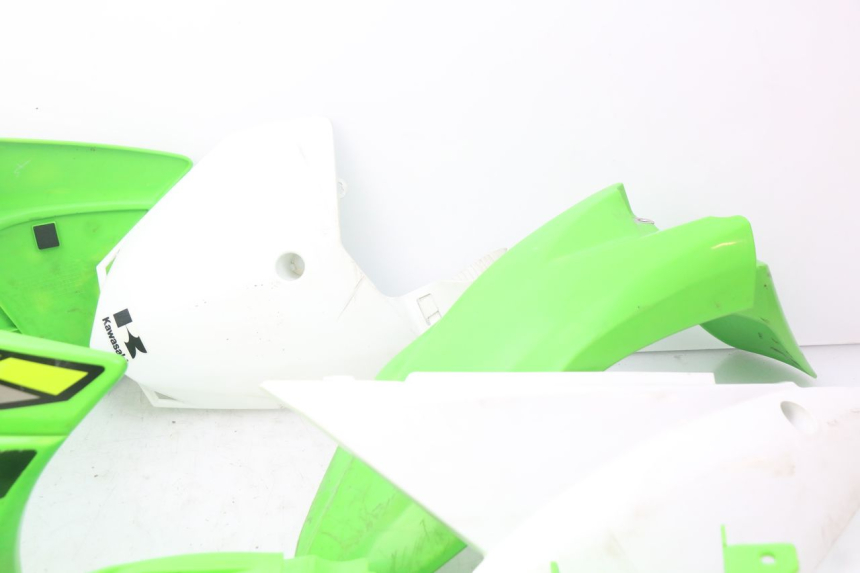 photo de COMPLETE FAIRING BODY KIT KAWASAKI KLX 110 (2010 - 2022) - Technical close-up