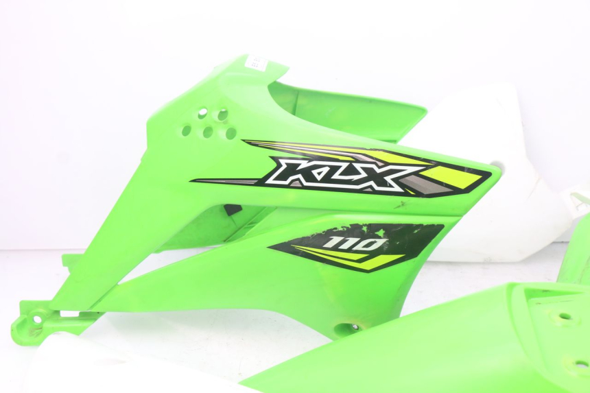 photo de COMPLETE FAIRING BODY KIT KAWASAKI KLX 110 (2010 - 2022) - Surface and material condition