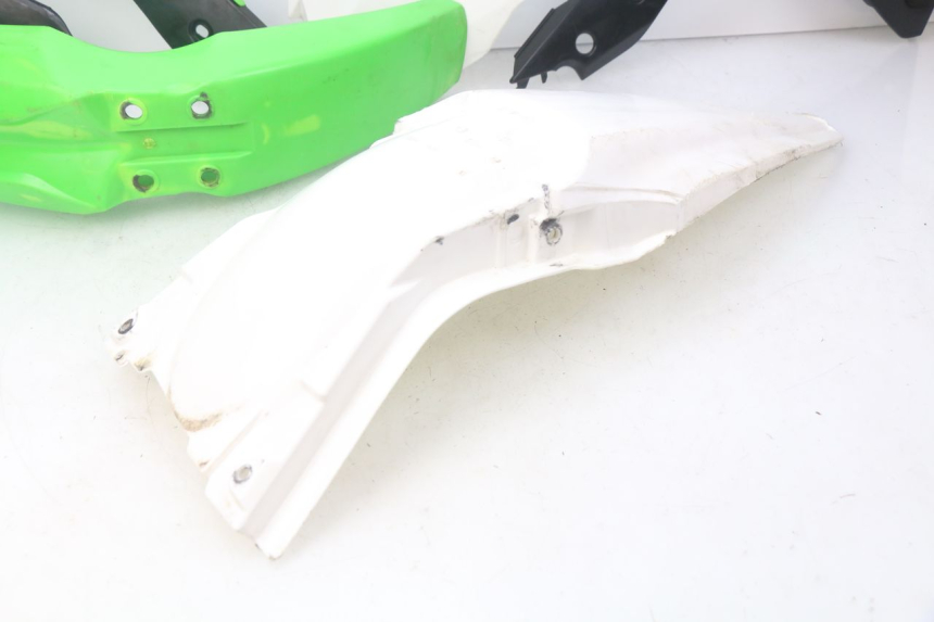 photo de COMPLETE FAIRING BODYWORK KAWASAKI KX F KXF 450 (2012 - 2015) - High-resolution close-up