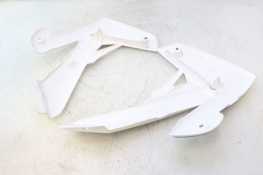 photo de COMPLETE FAIRING RIEJU MRT PRO SUPERMOTARD 50 (2007 - 2018) - Surface and material condition