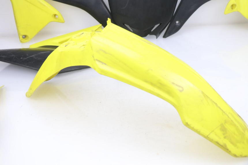 photo de COMPLETE FAIRING SUZUKI RM-Z RMZ 250 (2010 - 2016) - Distinctive features