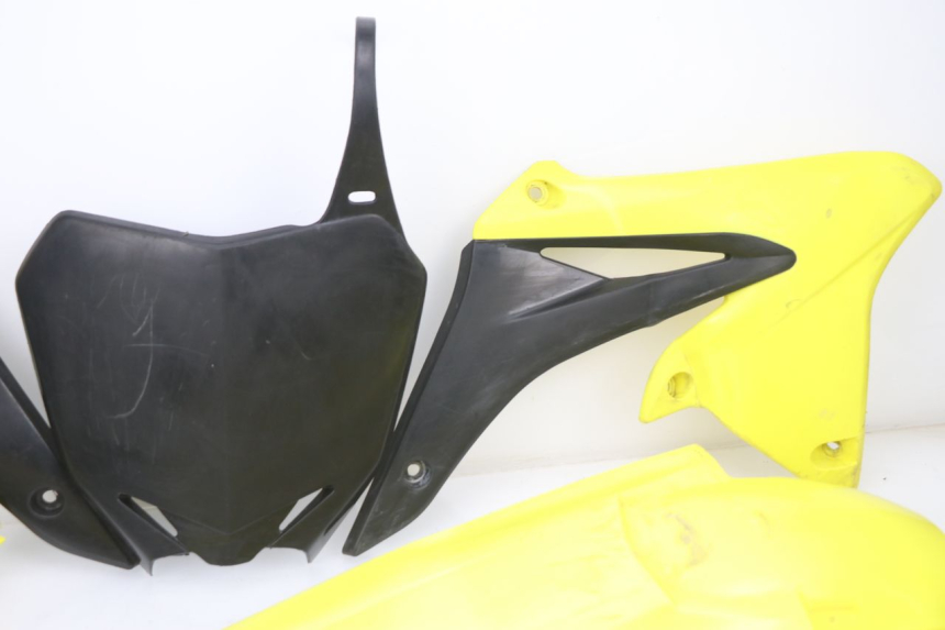 photo de COMPLETE FAIRING SUZUKI RM-Z RMZ 250 (2010 - 2016) - Focus on structure