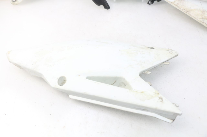 photo de COMPLETE FAIRING SUZUKI RMZ RM-Z 450 (2008 - 2011) - Additional view of the item