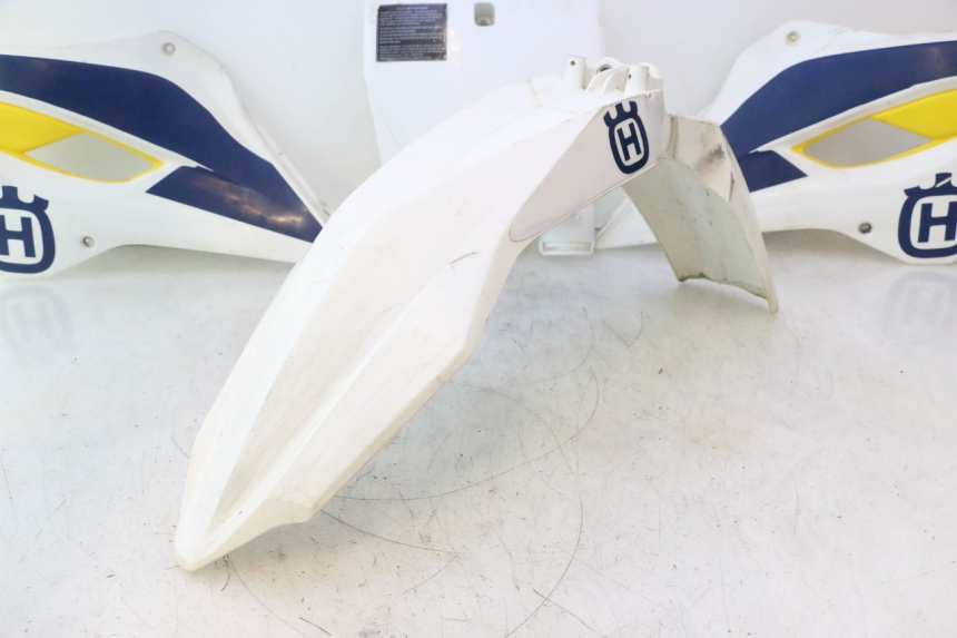 photo de COMPLETE FAIRING HUSABERG TE 250 (2011 - 2014) - Spare part profile view