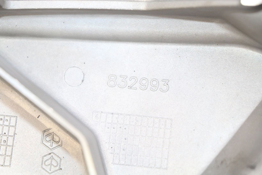 photo de IGNITION COVER GILERA GP 800 (2007 - 2013) - Zoom on usage condition