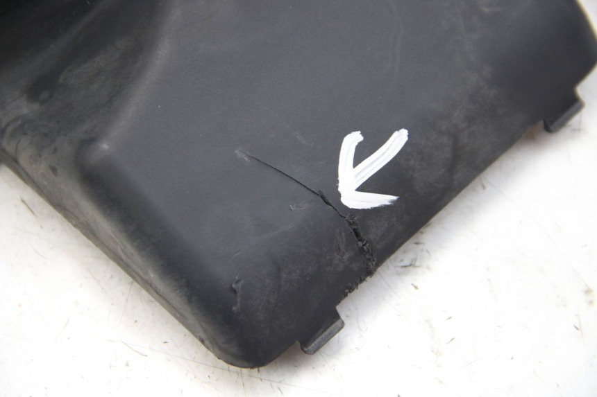 photo de IGNITION COVER PIAGGIO VESPA S 2T 50 (2007 - 2014) - Alternative perspective