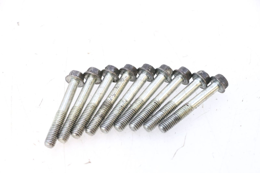 photo de IGNITION COVER YAMAHA X-MAX XMAX 125 (2010 - 2013) - Fixing points details
