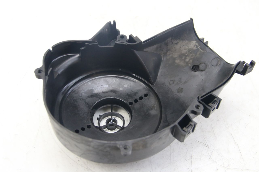 photo de IGNITION COVER PIAGGIO ZIP 4T 50 (2018 - 2020) - Fixing points details