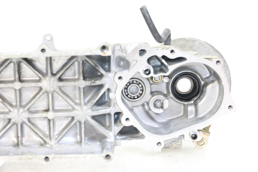 photo de ENGINE CRANKCASE DAELIM A-FOUR 2T 50 (2005 - 2012) - Distinctive features