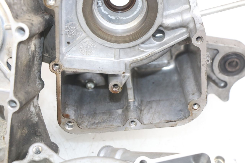 photo de ENGINE LOWER CRANKCASE KYMCO AGILITY 16+ 4T 50 (2018 - 2023) - Alternative angle