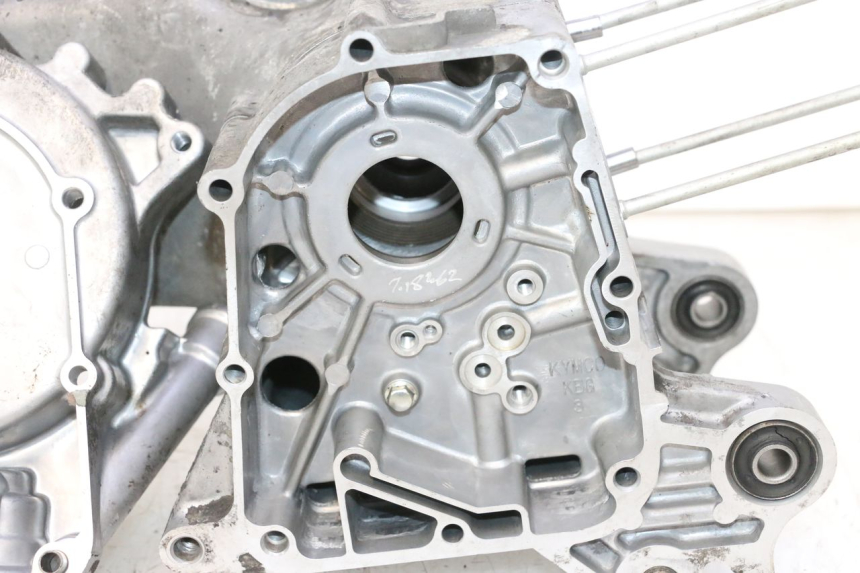 photo de ENGINE LOWER CRANKCASE KYMCO AGILITY 16+ 4T 50 (2018 - 2023) - Additional view of the item