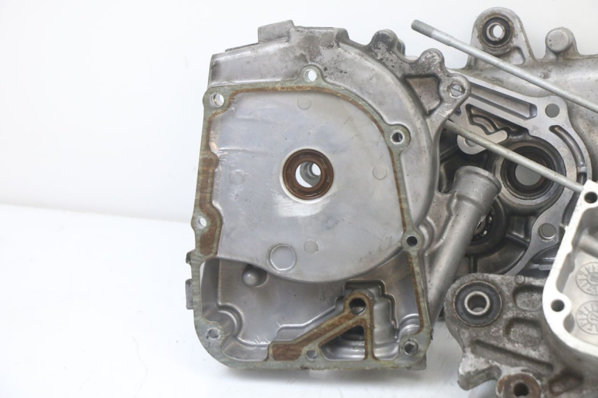 photo de ENGINE LOWER CRANKCASE KYMCO AGILITY 4T 50 (2018 - 2022) - Component detail