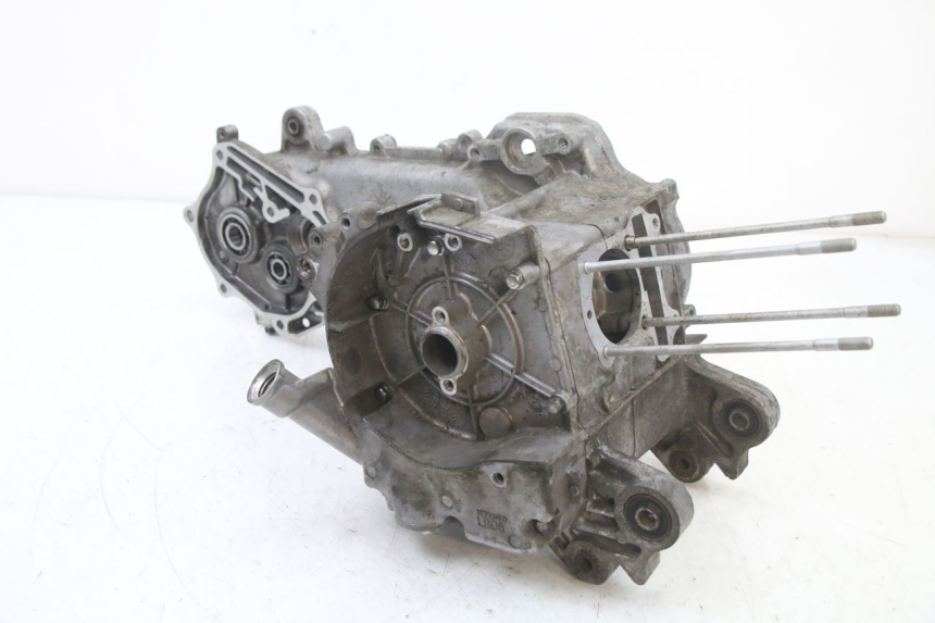 photo de ENGINE LOWER CRANKCASE KYMCO AGILITY 4T 50 (2018 - 2022) - Distinctive features