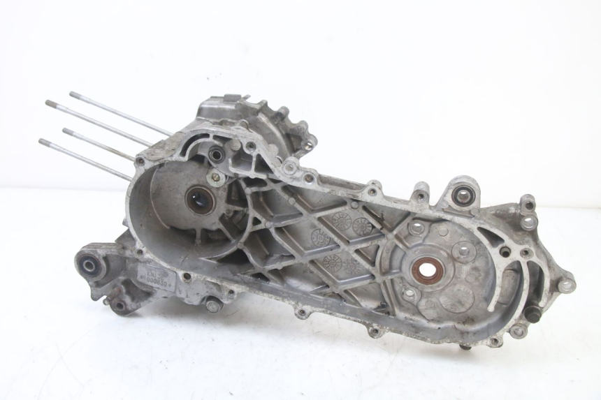 photo de ENGINE LOWER CRANKCASE KYMCO AGILITY 4T 50 (2018 - 2022) - High-resolution close-up