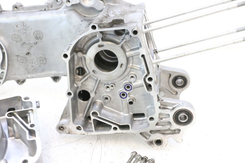 photo de ENGINE LOWER CRANKCASE KYMCO AGILITY 4T 50 (2018 - 2022) - Alternative angle