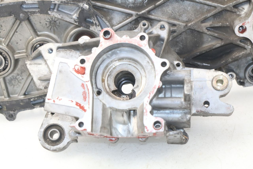 photo de ENGINE CRANKCASE KYMCO AGILITY CITY 2T 50 (2008 - 2016) - Component zoom