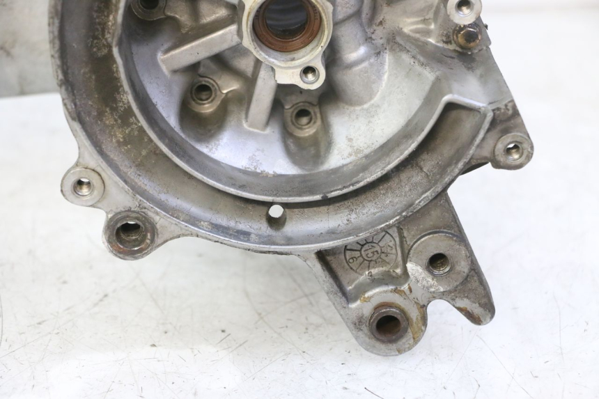 photo de ENGINE BOTTOM CASE KYMCO AGILITY NAKED RENOUVO 2T 50 (2011 - 2018) - Additional view of the item