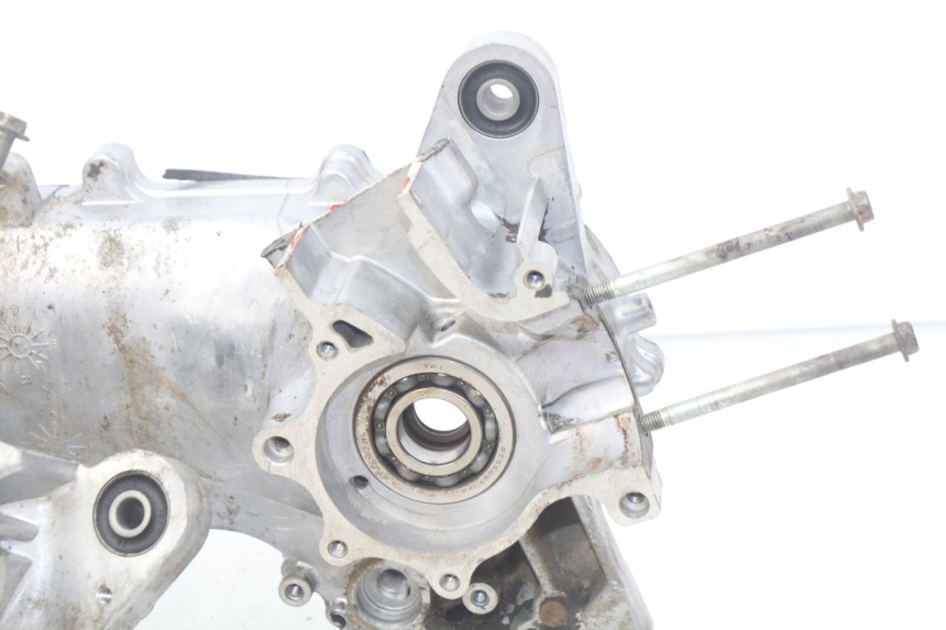 photo de ENGINE LOWER CASING KYMCO AGILITY RS 2T 50 (2009 - 2013) - Component zoom