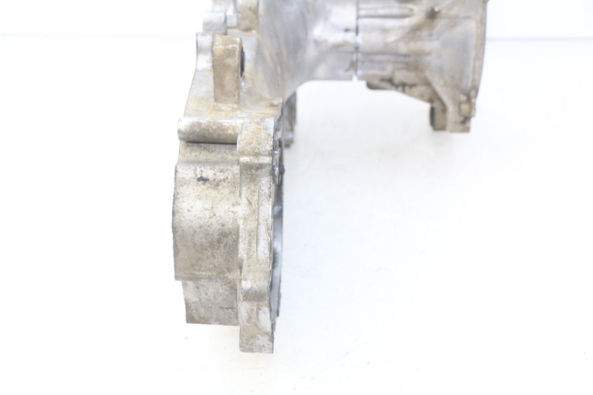 photo de ENGINE LOWER CASING KYMCO AGILITY RS 2T 50 (2009 - 2013) - Fixing points details