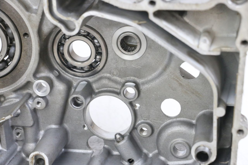 photo de Engine bottom case HYOSUNG GV AQUILA 125 (2000 - 2009) - Supplementary product photo