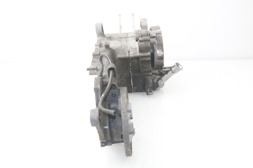 photo de ENGINE LOWER CASING JONWAY AZTRAL 125 (2008 - 2017) - Surface and material condition