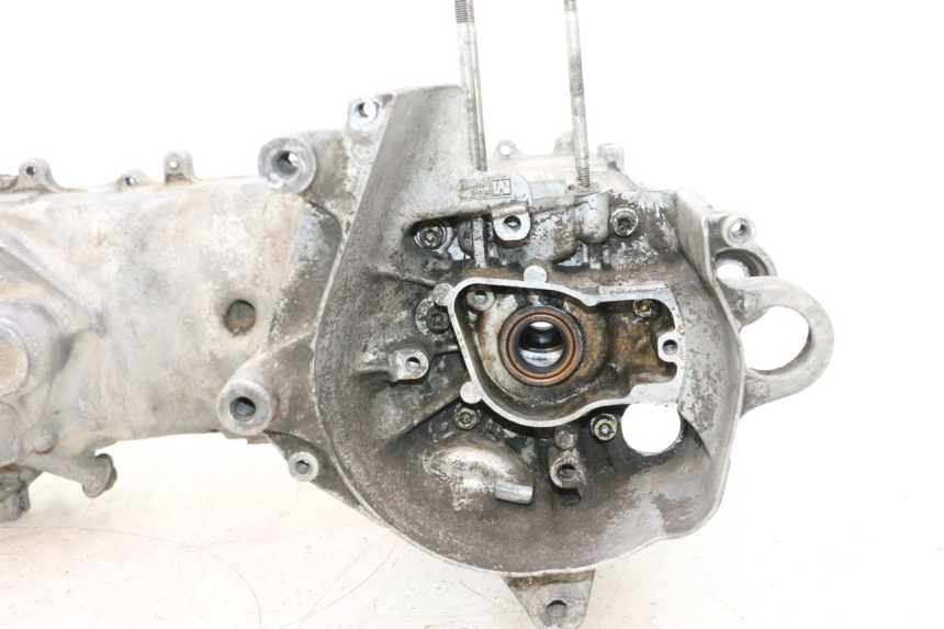 photo de ENGINE CRANKCASE MBK BOOSTER SPIRIT 50 (1999 - 2003) - Alternative angle