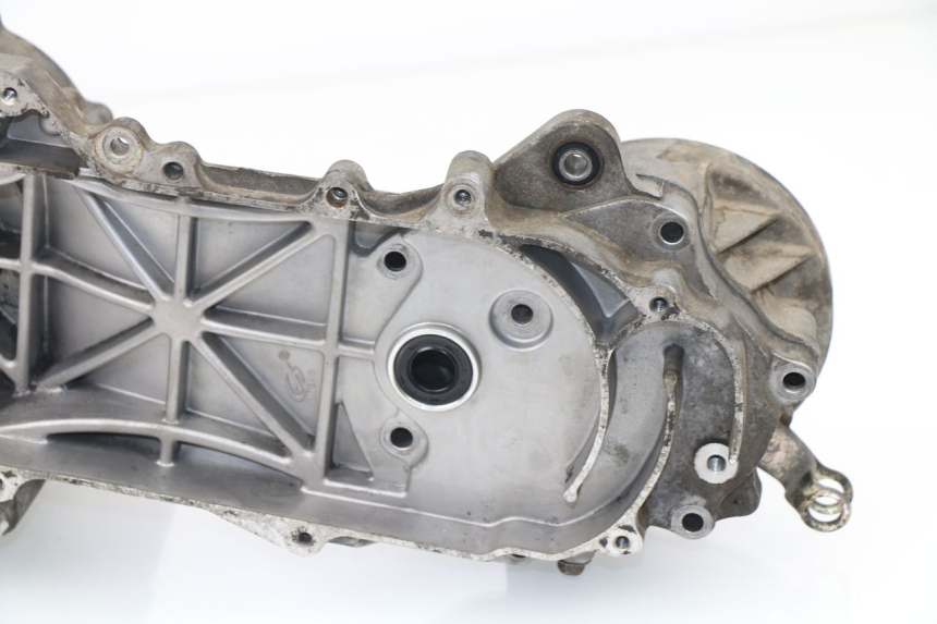 photo de ENGINE CRANKCASE BAOTIAN BT 49 QT-9 50 (2006 - 2010) - Fixing points details