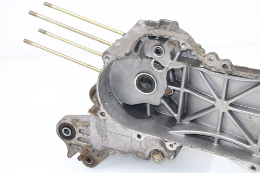 photo de ENGINE CRANKCASE BAOTIAN BT 49 QT-9 50 (2006 - 2010) - Surface and material condition