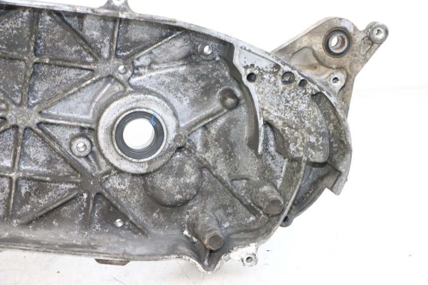 photo de ENGINE CRANKCASE SUZUKI BURGMAN 125 (2007 - 2014) - Fixing points details