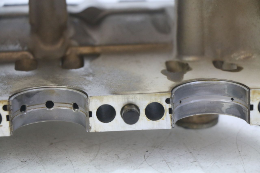 photo de ENGINE LOWER CASING HONDA CBF 500 (2004 - 2007) - Focus on structure