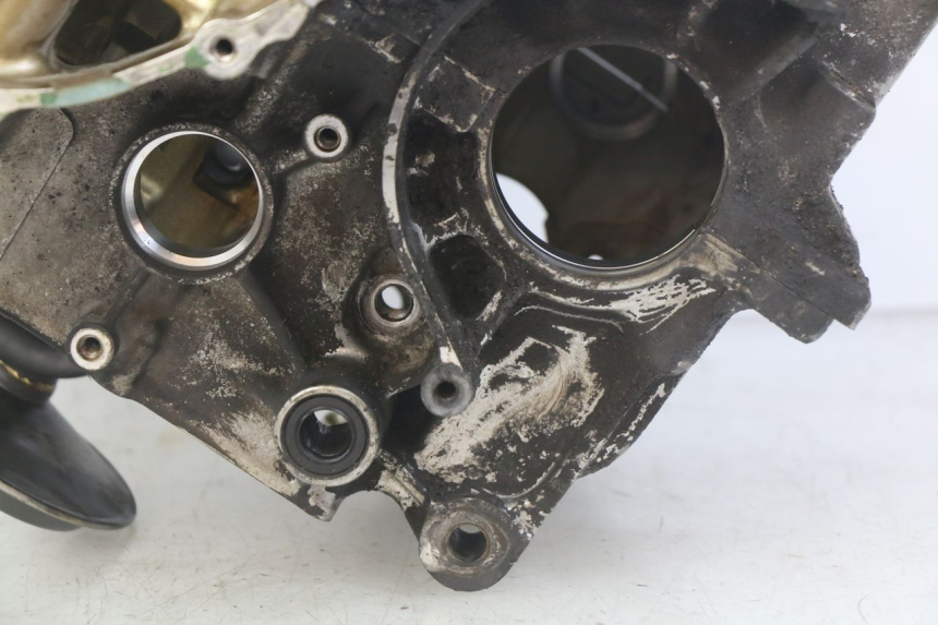 photo de ENGINE LOWER CASING HONDA CBF 500 (2004 - 2007) - Alternative perspective