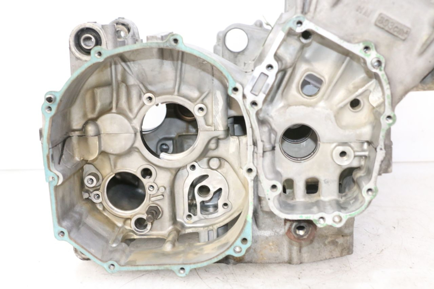 photo de ENGINE CRANKCASE HONDA CBR RR FIREBLADE 900 (1992 - 1994) - Zoom on usage condition