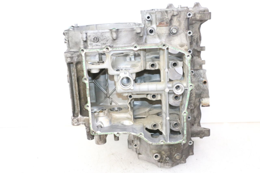 photo de ENGINE CRANKCASE HONDA CBR RR FIREBLADE 900 (1992 - 1994) - Component detail
