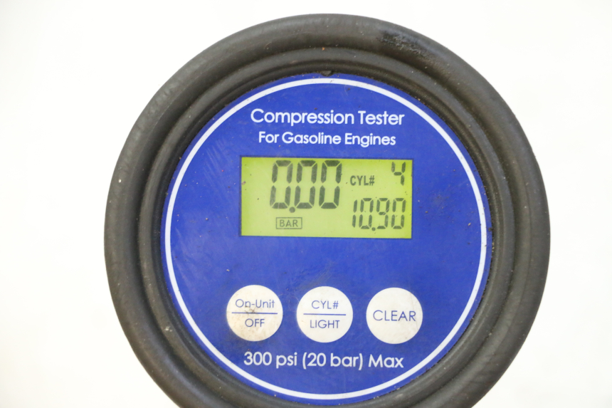 photo de ENGINE CRANKCASE HONDA CBR RR FIREBLADE 900 (1992 - 1994) - Alternative perspective